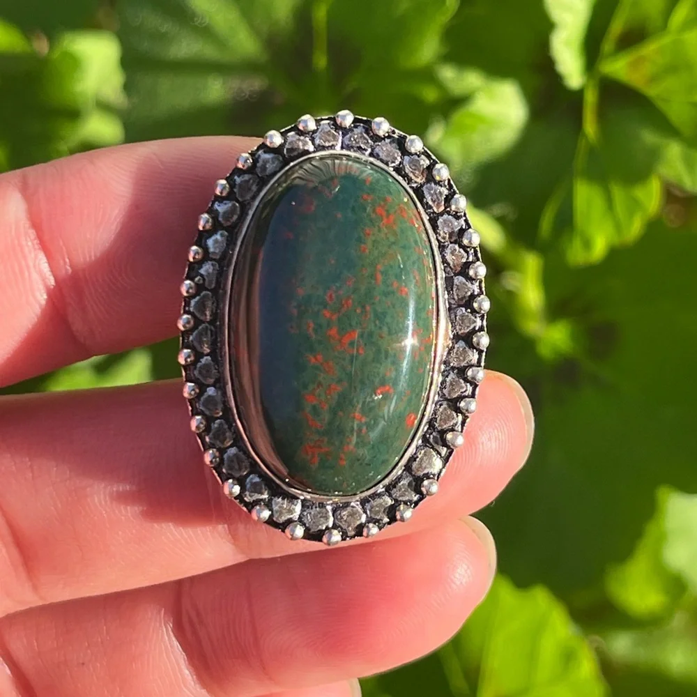 Size 8 925 silver plated bloodstone ring‎